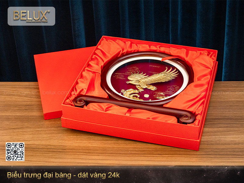 Biểu trưng tròn đại bàng dát vàng 24k&nbsp;